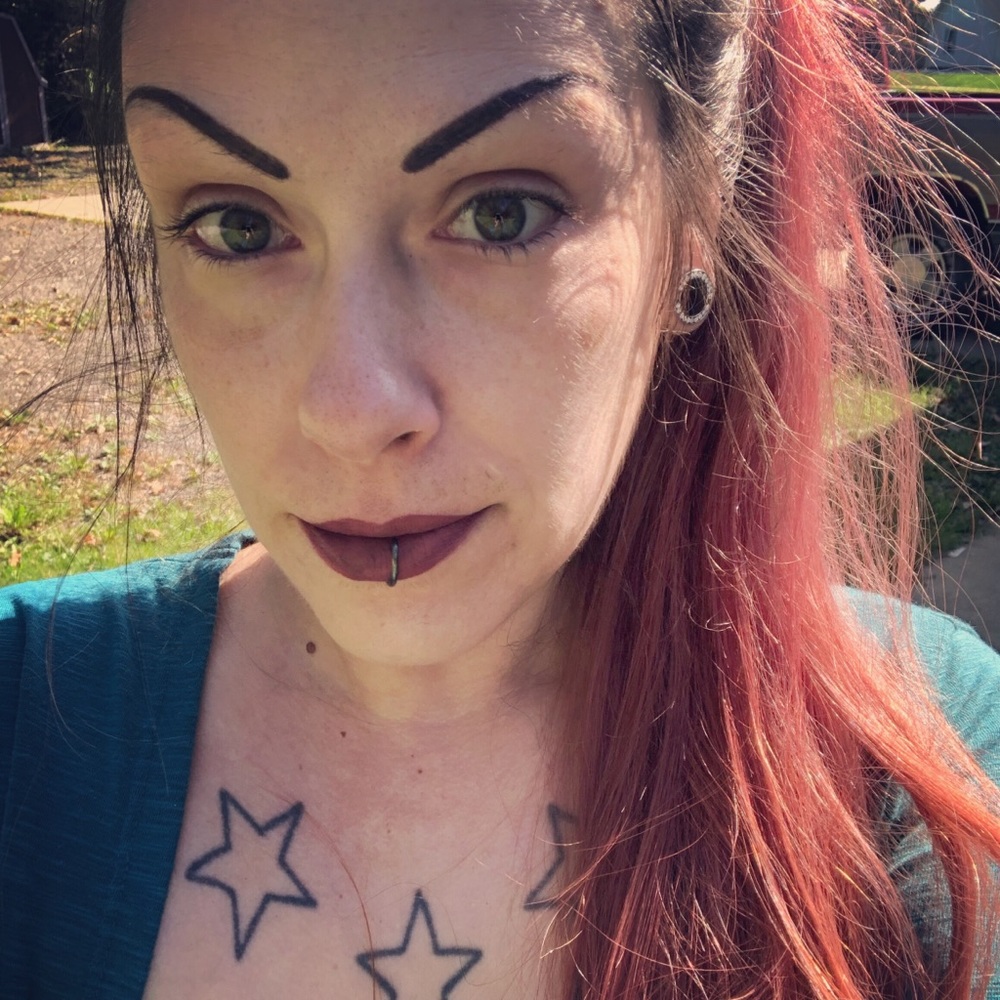 Meet your Posher, Ashley